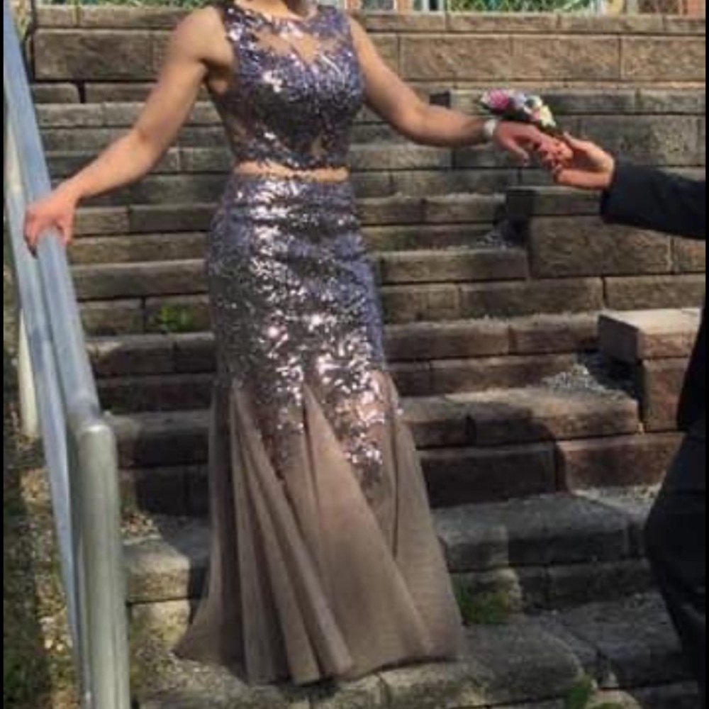 stunning jovani two piece prom dress!